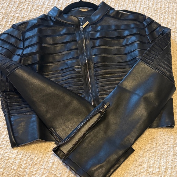 Black Cropped Leather Jacket - Picture 3 of 11